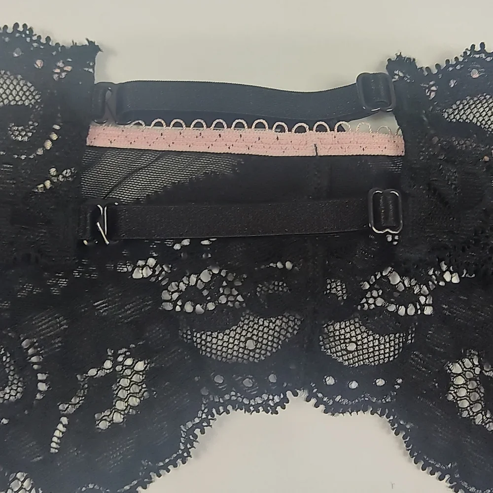 Victoria's Secret Dream Angels Lace Garter Belt